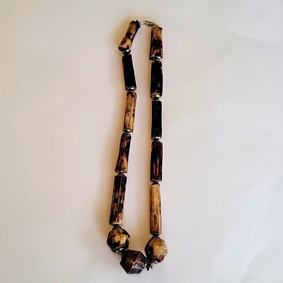 AFRICAN NECKLACE made from cow horn - Picture 1 of 2